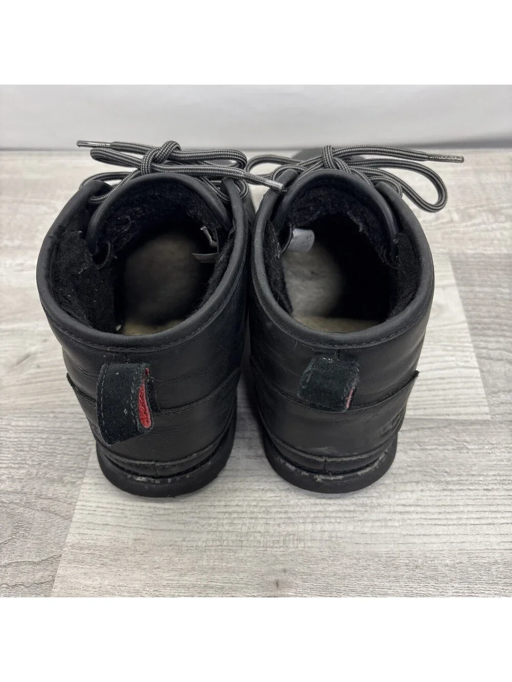 UGG Neumel Weather II Waterproof Black Leather Chukka Boots Size US 8 Men